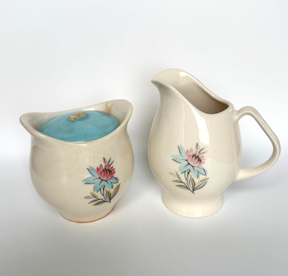 Vintage Steubenville pottery creamer and sugar bowl set in Fairlane pattern READ